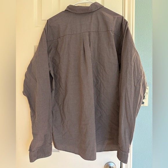Patagonia Shirt Size L Organic Cotton Gingham Athleisure Gorpcore Travel EUC - Picture 4 of 4